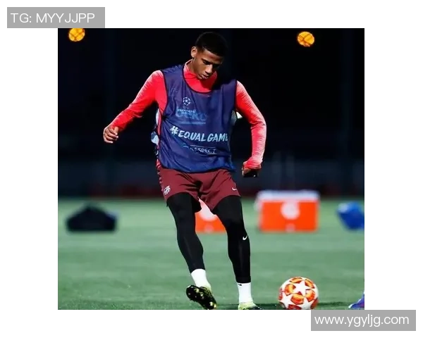 英格兰足球新星崛起引发全球关注年轻才俊展现无限潜力